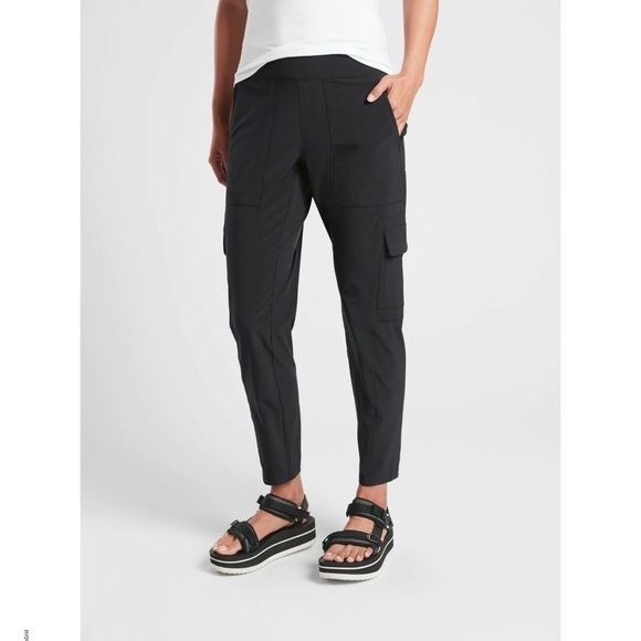 Athleta Chelsea Cargo Pant, Black size 2 - Picture 1 of 8